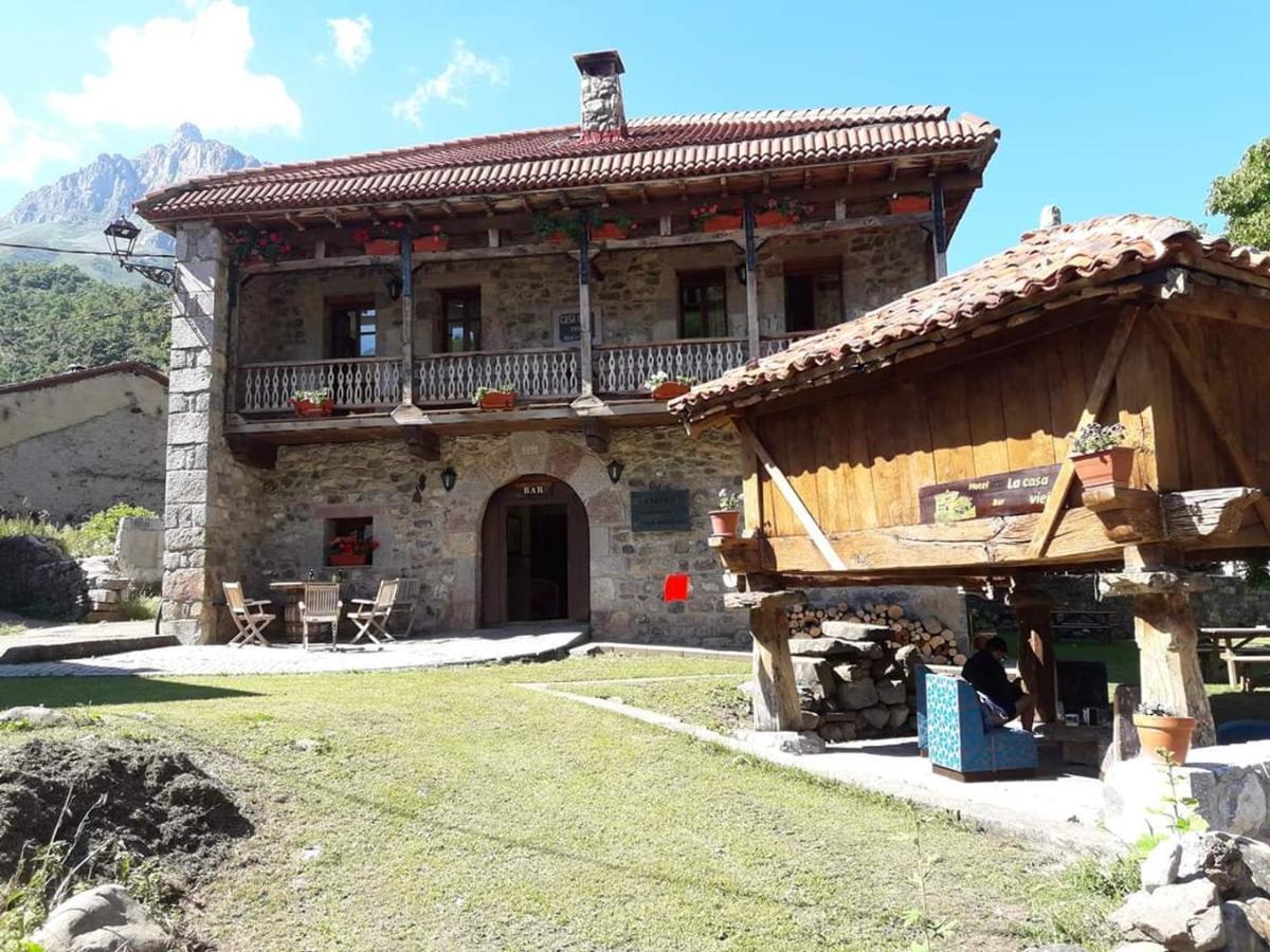 Hotel La Casa Vieja en Valdeón Soto De Valdeon Exterior foto